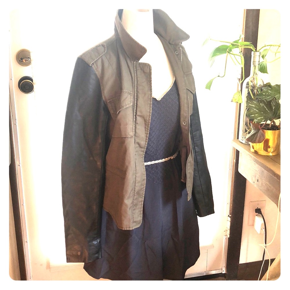 American Eagle Outfitters jacket. Size S. EUC.